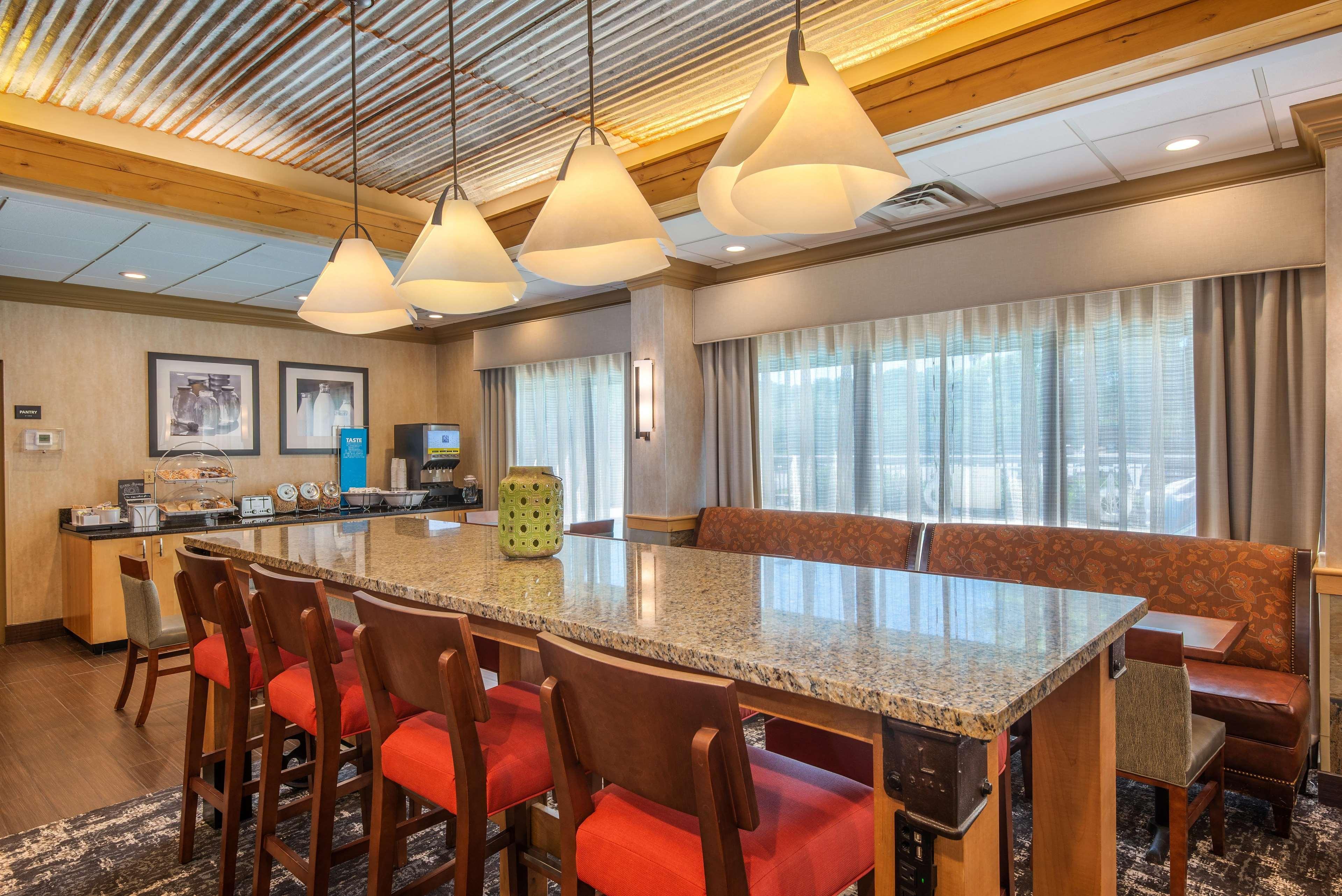 Hampton Hotel 3*